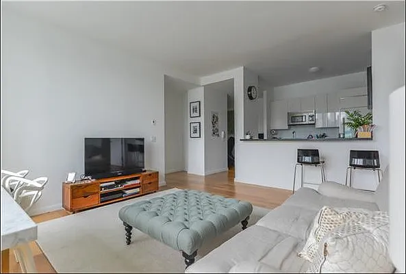 Rented by 212 Consulting Corp | media 11