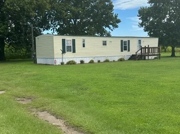 640 Faith Rd, Pembroke, NC 28372