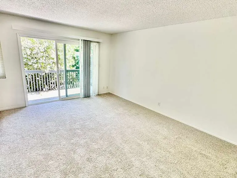 998 Ignacio Blvd #22 — Photo 2