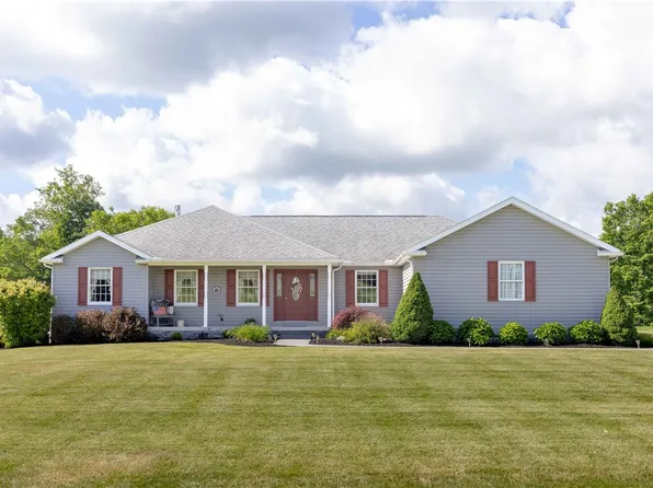 28 Cathie Dr, Sandy Lake, PA 16145