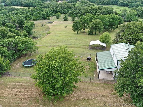 3rd image of 2670 Indian Hills Rd