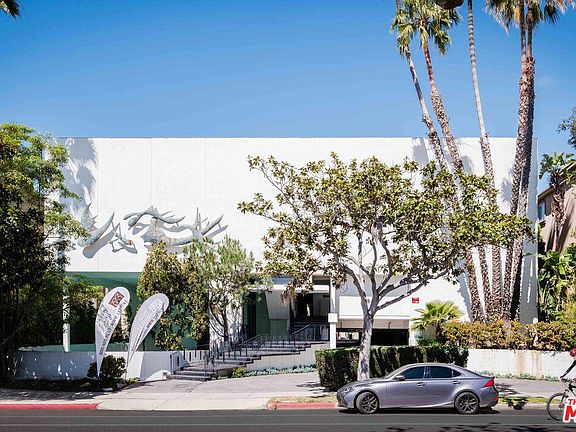 2nd image of 621 San Vicente Blvd #209