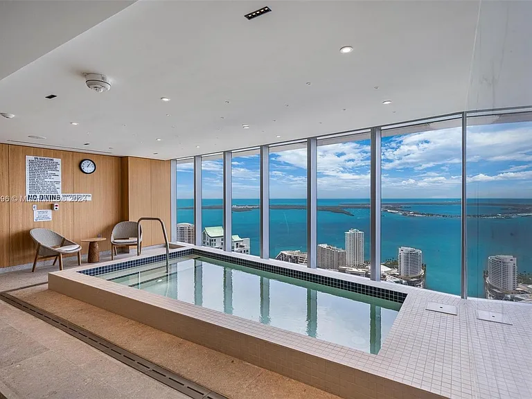 300 Biscayne Blvd #4707W — Photo 13