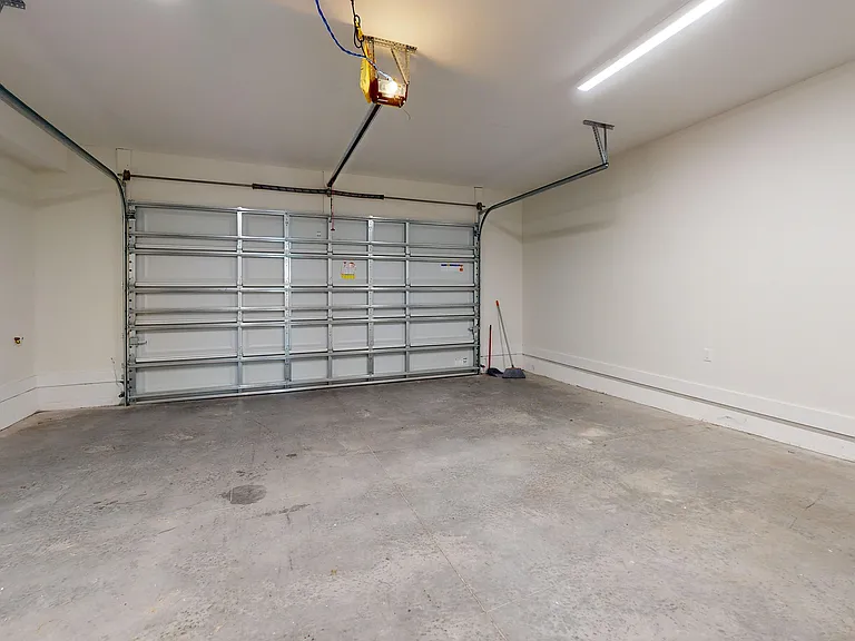 The Canopy - Garage