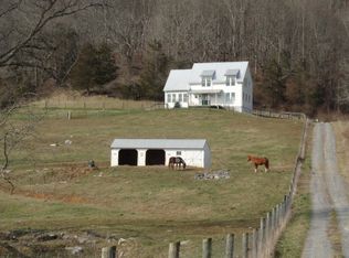 1368 Herns Mill Rd, Lewisburg, WV 24901