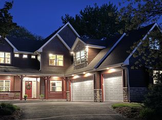 1361 Romeo Ct, Chaska, MN 55318