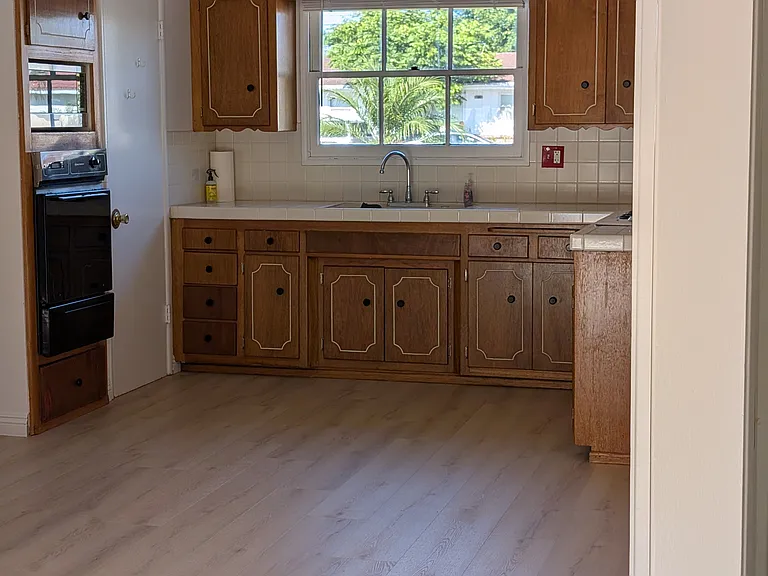 12671 Jerome Ln — Photo 9