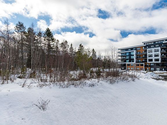 3rd image of 27 Eliza Ritchie Cres