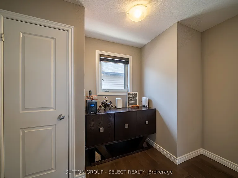 1825 Couldridge Way — Photo 22