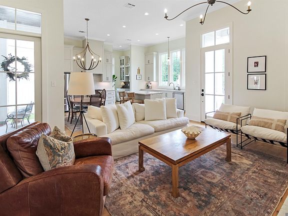 5th image of 3199 Pointe Marie Dr