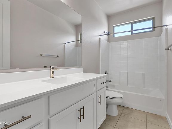 4th image of 2532 N FRANZ Lane