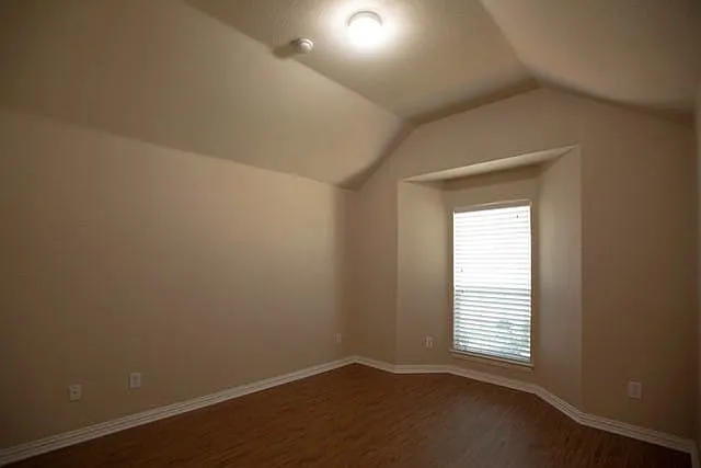 8000 Raintree Dr — Photo 15