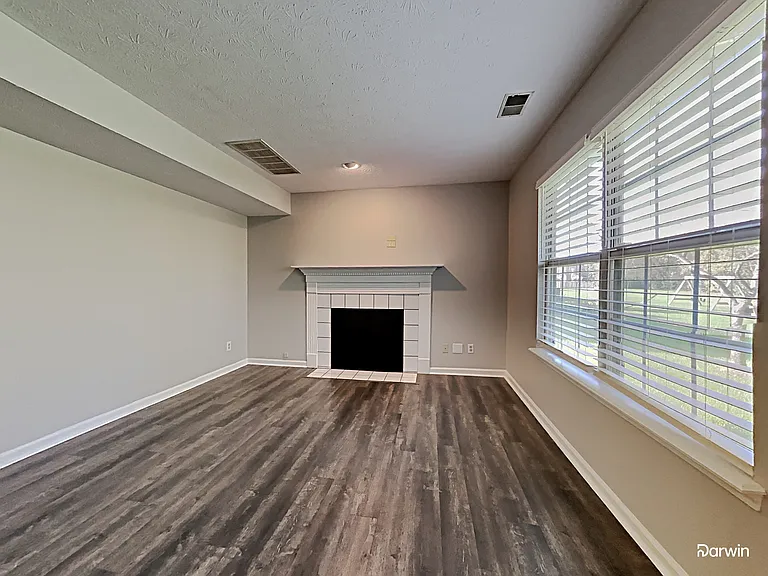 6271 Valleyview Dr — Photo 7