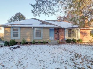 12913 Beacon Ave, Grandview, MO 64030