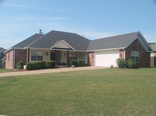 4182 E Carson Dr, Fayetteville, AR 72701