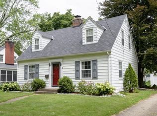 1315 Lakeway Ave, Kalamazoo, MI 49001