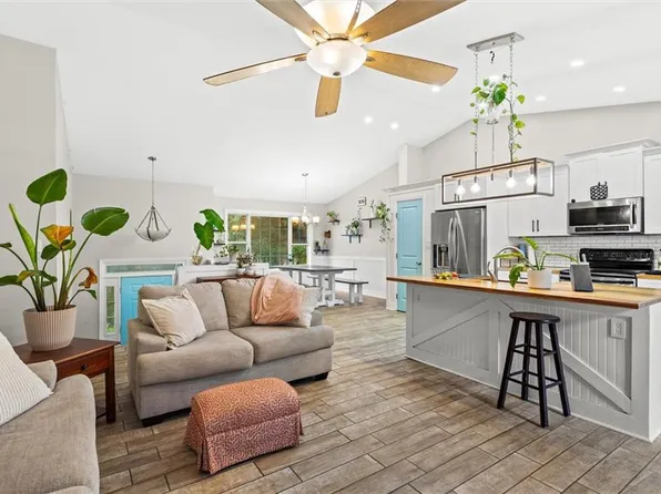 1226 Summer Ln, Auburn, GA 30011