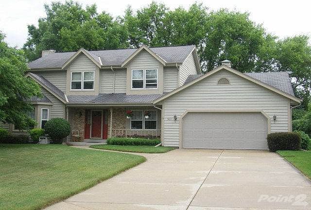 4 Bedrooms 2.5 Baths - Copy