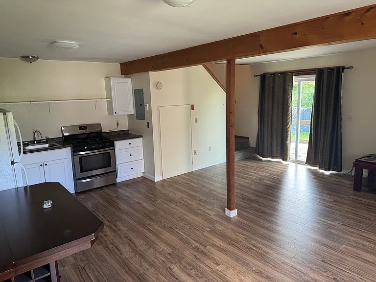 806 Old Claremont Rd #4 — Photo 2
