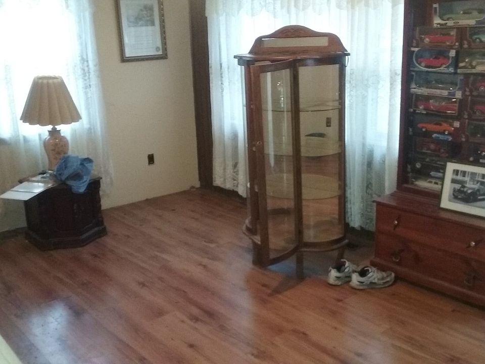 2nd image of 804 Tiprell Rd