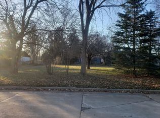 5825 N 114th St, Milwaukee, WI 53225