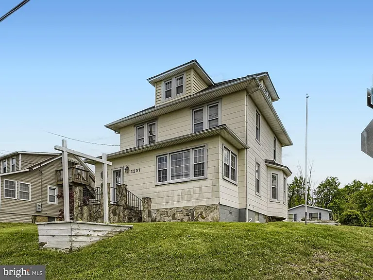 3201 E Joppa Rd — Photo 27