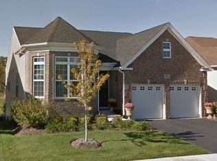 3891 Kingsmill Dr, Elgin, IL 60124