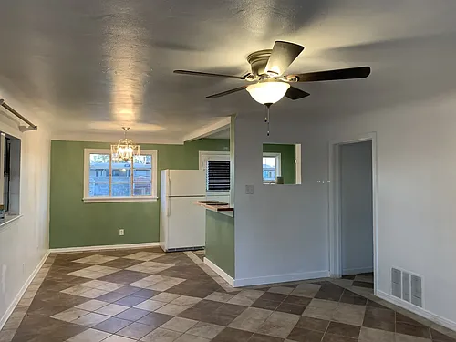 3202 Thomas Ave Photo 1
