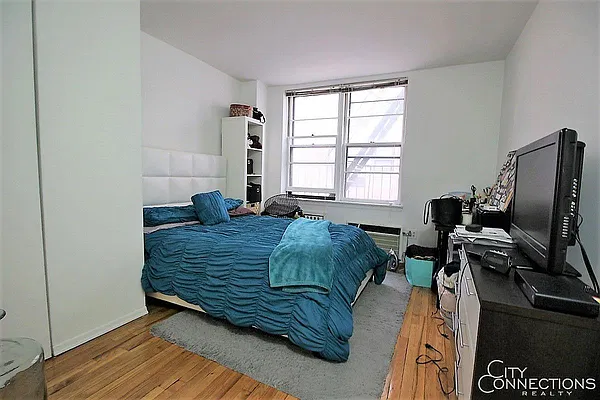 Rented by City Connections Realty | media 2