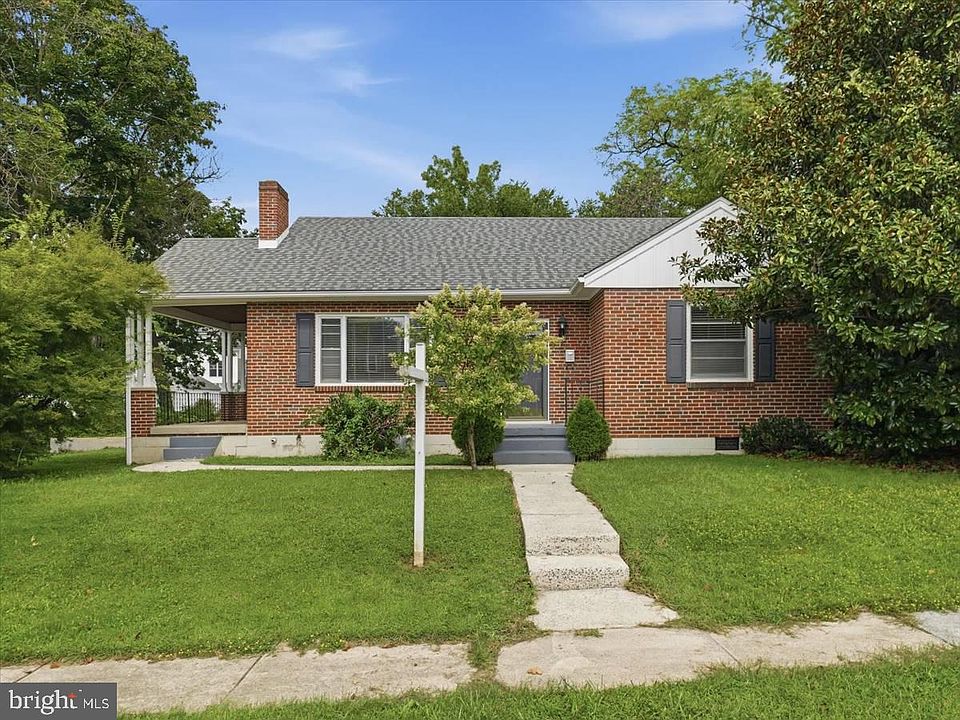 1st image of 939 View St