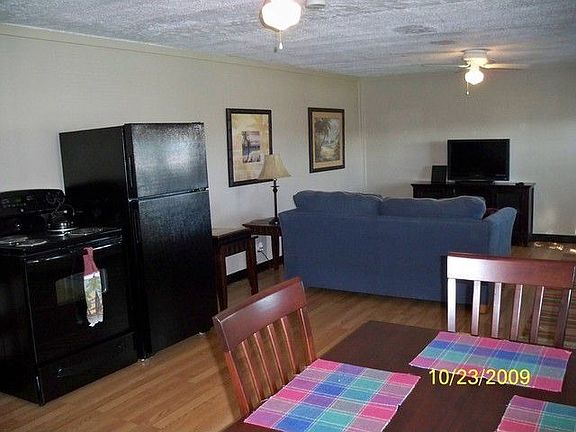 5th image of 2705 Dickinson Ave