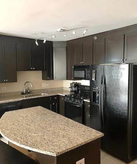 33 W Ontario St #15E — Photo 2
