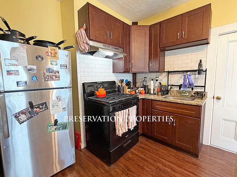 83 Alder St — Photo 6