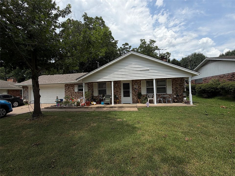 1st image of 126 Poinsetta Cir