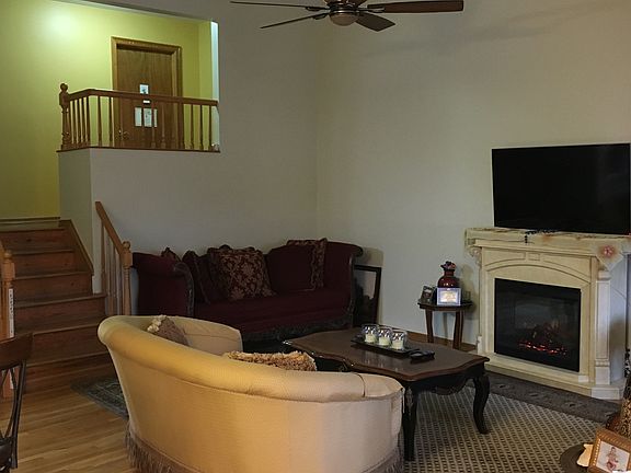 4th image of 2374 E 66th St