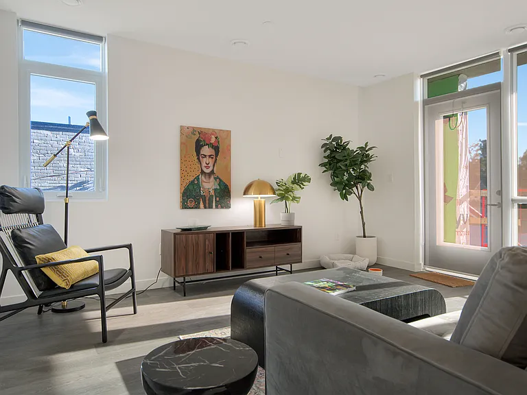 388 King St E #610 — Photo 5