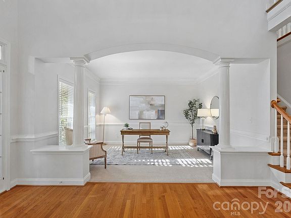 5th image of 155 Culpeze Rd