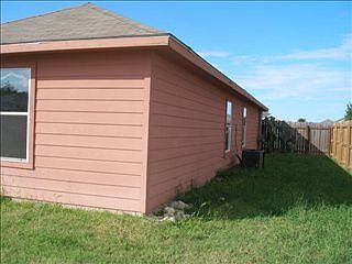 3rd image of 411 Chile Pequin Dr
