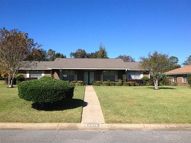 1st image of 15370 Willow Cir
