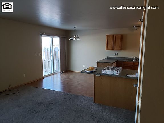 5th image of 871-877 N River Rock Dr #873