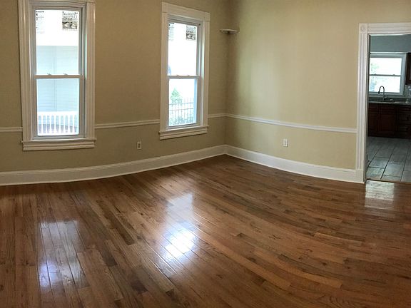 3rd image of 41 Montgomery Ave