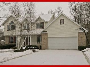 3758 Raintree Rd, Sun Prairie, WI 53590