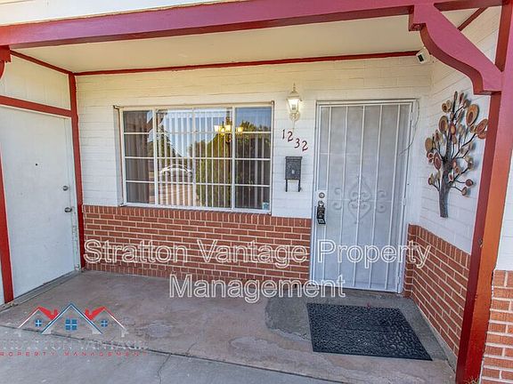 4th image of 1232 E Clarendon Ave
