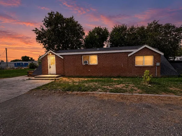 54 E 2nd St, Lovell, WY 82431