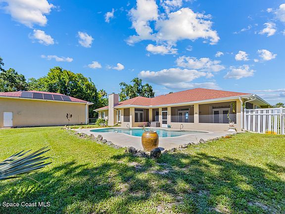 4th image of 4135 Indian River Dr
