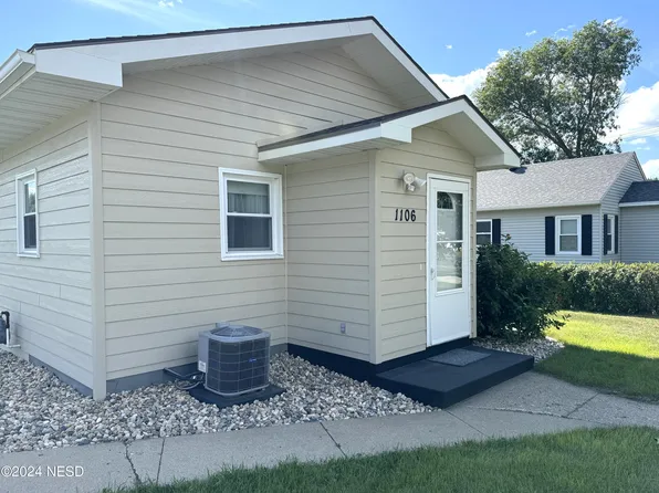 1106 1st Ave SE, Watertown, SD 57201
