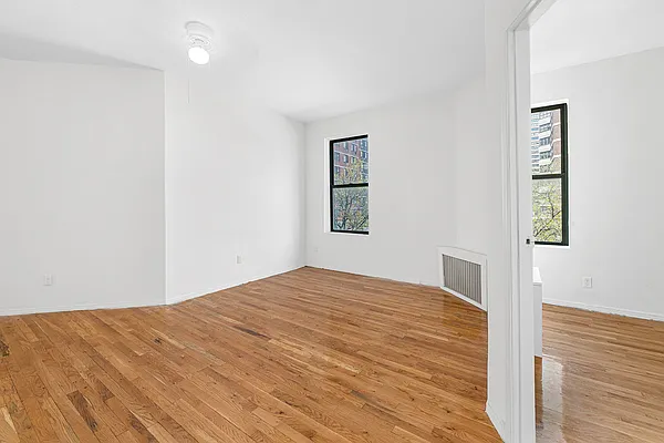 Rented by REAL New York | media 19