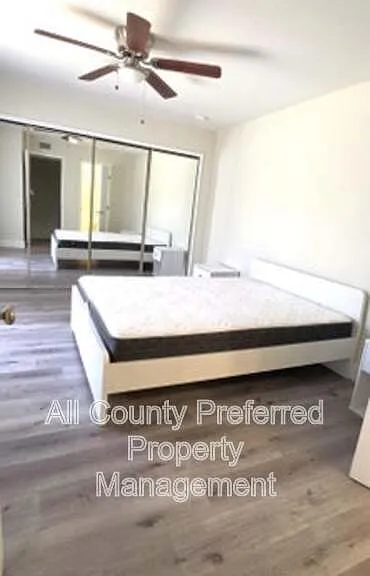 1642 S Park Ave — Photo 9