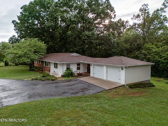 2nd image of 2201 Sentell Cir