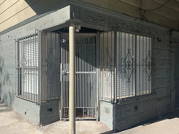 Front gate of apt